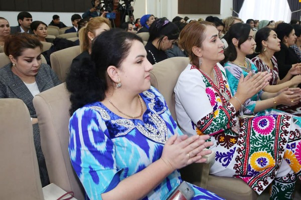 Знакомство с девушкой или женщиной из Душанбе или Весь Таджикистана бесплатно