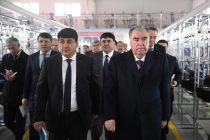 Президент Республики Таджикистан Эмомали Рахмон в Вахшском районе сдал в эксплуатацию ткацкое предприятие