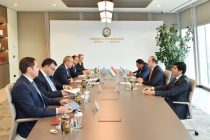 Таджикистан и Азербайджан обсудили перспективы развития двустороннего сотрудничества в сфере экономики и торговли