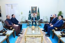 Премьер-министр Пакистана Анвар-ул-Хак Какар принял Исматулло Насредина по случаю завершения его дипломатической миссии