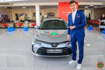 Рустаму Ятимову вручён легковой автомобиль «Toyota Carolla»