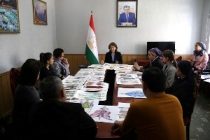 В Министерстве культуры Таджикистана состоялось заседание рабочей группы по разработке проекта национальной одежды