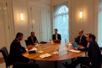 Шараф Шерализода встретился с заместителем Государственного секретаря Швейцарии по международным финансам