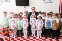 Президент Таджикистана Эмомали Рахмон в городе Истаравшане сдал в эксплуатацию дошкольное учебное заведение ясли-сад №8 «Табассум»