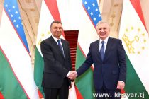 Президент Республики Узбекистан Шавкат Мирзиёев провел встречу с Премьер-министром Республики Таджикистан Кохиром Расулзода