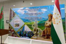 Выставка туркменских живописцев вызвала большой интерес у таджикского народа