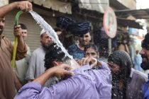 Число смертей растет из-за сильной жары в Пакистане