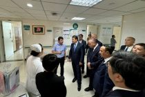 Министр здравоохранения и социальной защиты населения Таджикистана встретился с таджикскими студентами в китайском городе Урумчи