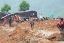 Количество погибших в результате ливневых паводков и оползней на золотом руднике в Индонезии возросло до 23-х человек