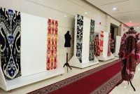 В Душанбе откроется выставка «Образцы таджикского атласа и адраса из фонда Национального музея»