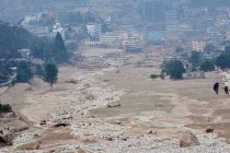 В Непале оползень снес два автобуса в реку, более 60 человек пропали без вести