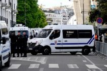 Во Франции задержан человек, угрожавший напасть на олимпийских факелоносцев