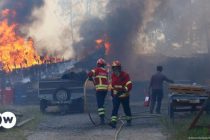 Свыше пяти тысяч пожарных ведут борьбу с огненной стихией в Португалии