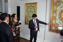 «Весенний аромат». Под таким названием открылась выставка творческих работ