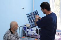 Впервые в Таджикистане проведена операция по полному устранению закупоривания сонной артерии