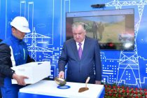 Лидер нации Эмомали Рахмон открыл ряд объектов в Рошткалинском, Ишкашимском и Шугнанском районах и заложил камень в фундамент строительства нескольких учебных заведений