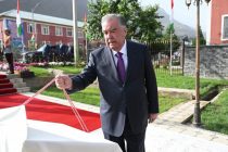 Глава государства Эмомали Рахмон в Шугнанском районе открыл площадь Государственного герба