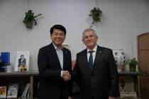 Посол Таджикистана встретился с сопредседателем межпарламентской группы дружбы Таджикистана и Кореи