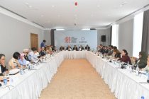 Корреспондент НИАТ «Ховар» принял участие в работе круглого стола, посвящённого 105-летию АЗЕРТАДЖ