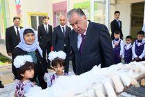 Лидер нации Эмомали Рахмон в селе Басманда  района Деваштич сдал в эксплуатацию дошкольное учреждение №6