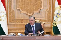 Эмомали Рахмон поручил ускорить цифровизацию и внедрение электронной системы управления в образовании