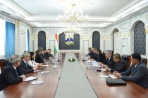 Премьер-министр Таджикистана Кохир Расулзода встретился с Региональным директором Всемирного банка по Центральной Азии Винни Вэй Ванг