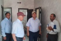 Заместитель Премьер-министра Таджикистана ознакомился с ходом строительства жилых домов для семей, пострадавших от землетрясения в Таджикабадском районе