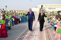 Президент Республики Таджикистан Эмомали Рахмон прибыл c рабочим визитом в город Туркменбаши Туркменистана