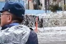 Сильные дожди в Токио привели к перебоям в работе транспорта