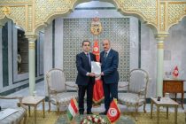 Посол Таджикистана вручил копии верительных грамот Министру иностранных дел Туниса