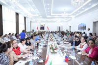 В Душанбе обсудили проблемы в области акушерства