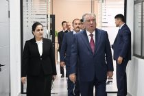 Лидер нации Эмомали Рахмон в Восейском районе открыл Центр профессионального обучения и обслуживания