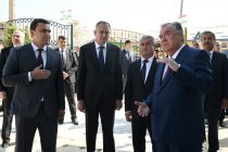 Глава государства Эмомали Рахмон открыл крытую спортивную площадку в селе Гаргара Дангаринского района