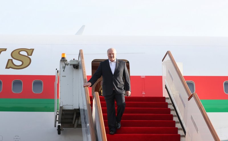 Президент Беларуси Александр Лукашенко прибыл с рабочим визитом в Таджикистан