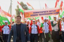 В районе Джалолиддина Балхи торжественно отправили новобранцев на службу в армию