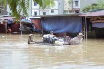 В центре Вьетнама из-за наводнения погибли 6 человек