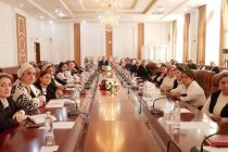 В Душанбе обсудили роль семьи в духовной зрелости ребёнка