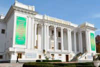Таджикский государственный академический театр оперы и балета возрождает национальный мужской танец