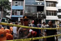 В столице Индонезии при пожаре в офисном здании погибли 20 человек