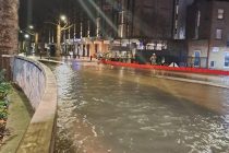 Большая часть Лондона осталась без водоснабжения, закрыты школы и предприятия