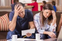 Почти половина американцев испытывает финансовые трудности — опрос