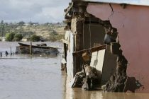 Сильные наводнения в ЮАР унесли жизни не менее десяти человек