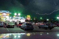 В ЮАР от удара молнии погибли два человека, еще около 150 пострадали