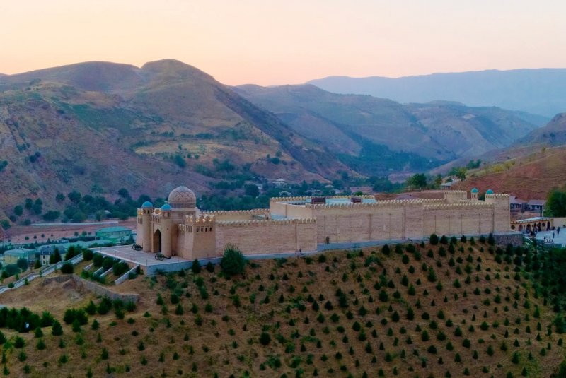 В 2025 году свыше 100 тысяч иностранных туристов посетили исторические и культурные достопримечательности Таджикистана