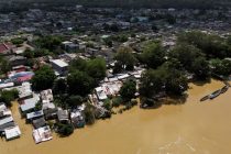 В Колумбии около 50 тысяч семей вынужденно покинули свои дома из-за наводнения, есть погибшие