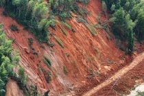 Оползни унесли жизни семи человек на юге Филиппин