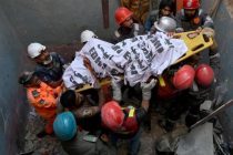 В Карачи в результате обрушения здания после взрыва газового баллона погибли 16 человек