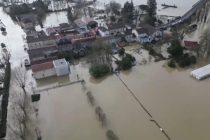 На юго-западе Франции из-за наводнения затопило более 100 тысяч гектаров