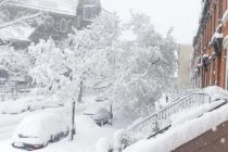 Снежная буря парализовала северо-восток США: закрыты школы, отменены тысячи рейсов