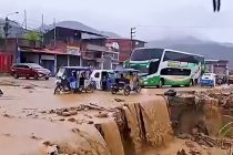 Жертвами проливных дождей и мощных оползней в Перу стали более 20 человек